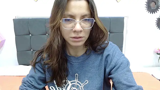 karlamorris  online show from 24, 2, 2025