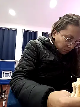 karlamorris  online show from 17, 9, 2025