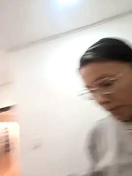 karlamorris  online show from 9, 10, 2025