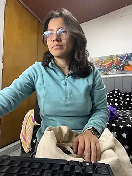 karlamorris  online show from 9, 3, 2026