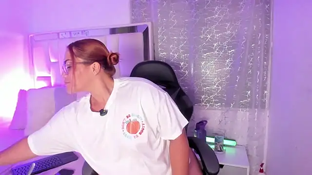 LeahxBarker online show from 2, 4, 2026