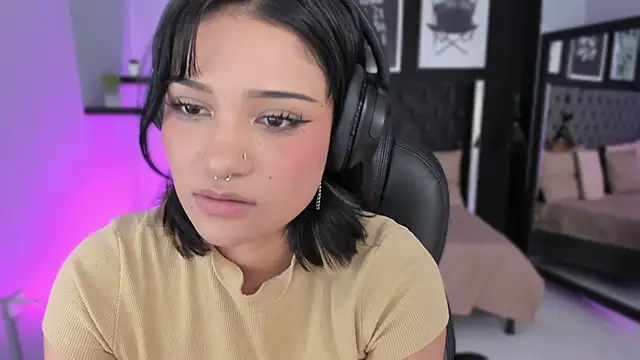 renee shelby  online show from 12, 3, 2026