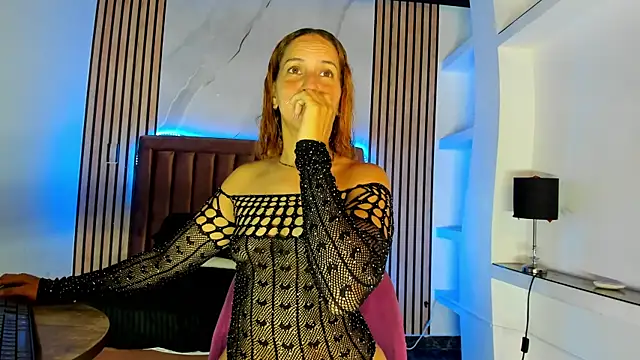 Snapshot of ChloeParkss_ chatting on 4, 2, 2025 ChloeParkss online show from 4, 2, 2025