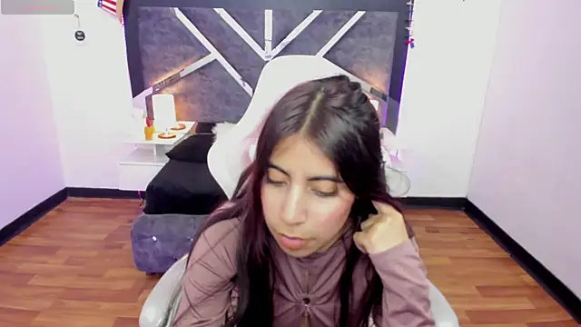 Snapshot of lunitaa18 chatting on 10, 2, 2025 lunitaa18 online show from 10, 2, 2025