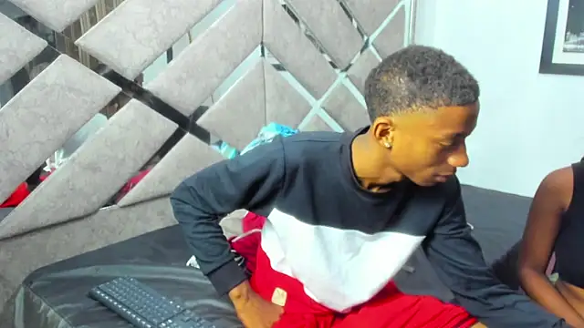 EvaxEmma online show from 4, 3, 2026