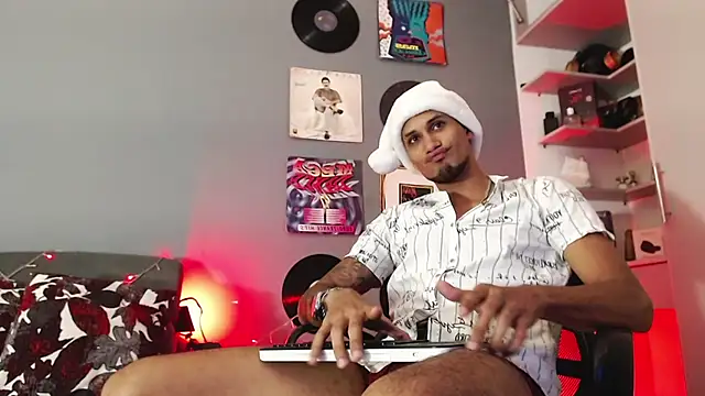 MagnusFrost online show from 24, 12, 2024