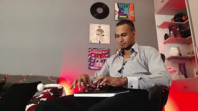 MagnusFrost online show from 28, 12, 2024