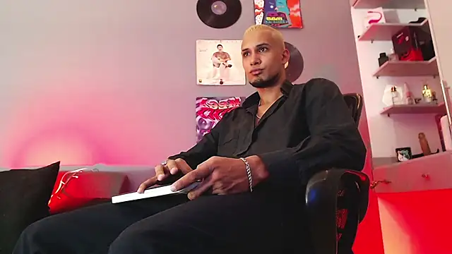 MagnusFrost online show from 11, 1, 2025