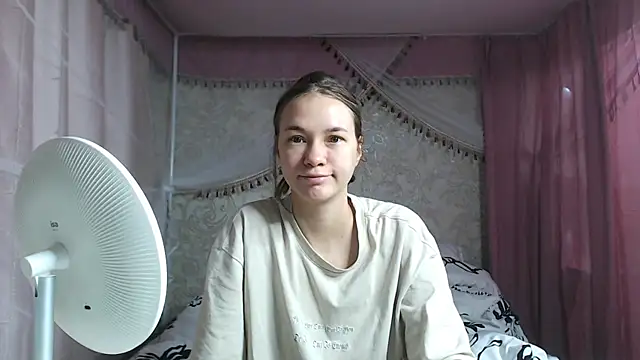 leila bambi  online show from 23, 11, 2025