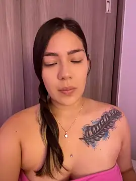 Latina vanessa online show from 24, 12, 2024