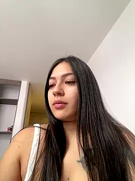 Latina vanessa online show from 12, 10, 2025