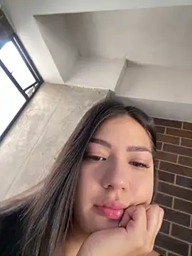 Latina vanessa online show from 14, 4, 2026