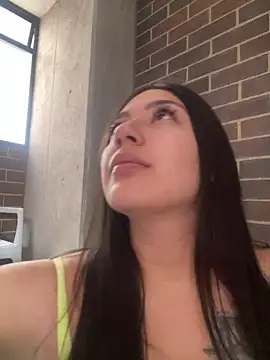 Latina vanessa online show from 20, 4, 2026