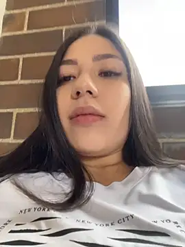 Snapshot of Latina_vanessa chatting on 4, 5, 2026 Latina vanessa online show from 4, 5, 2026