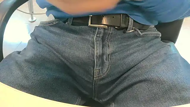 alessandroman2114 online show from 14, 4, 2026