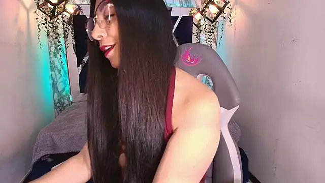 Karla hernandez  online show from 23, 10, 2025