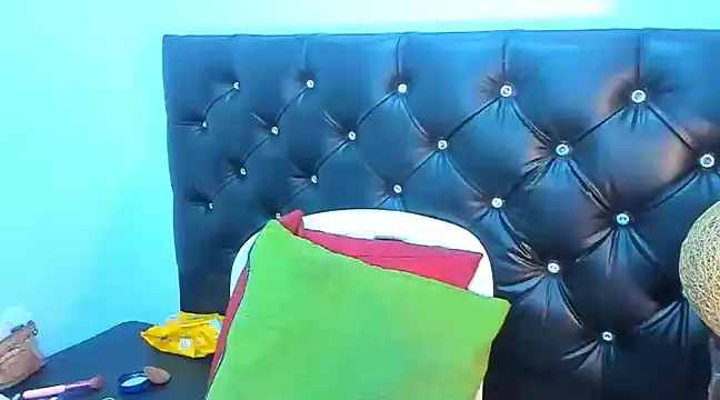 lanaconnorx online show from 14, 2, 2025