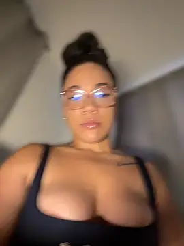 ashley Tompson1 online show from 17, 7, 2026