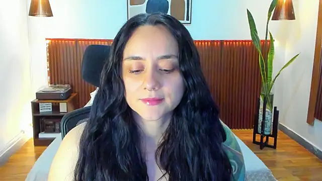 KatherineBond online show from 3, 11, 2025