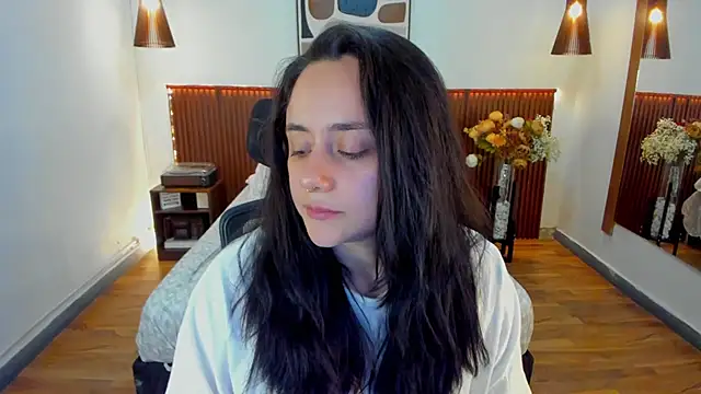 Snapshot of KatherineBond chatting on 9, 5, 2026 KatherineBond online show from 9, 5, 2026