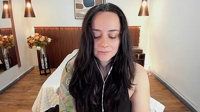 Snapshot of KatherineBond chatting on 8, 6, 2026 KatherineBond online show from 8, 6, 2026