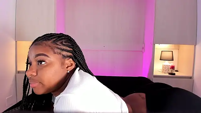 tamaraa smiith online show from 8, 2, 2025