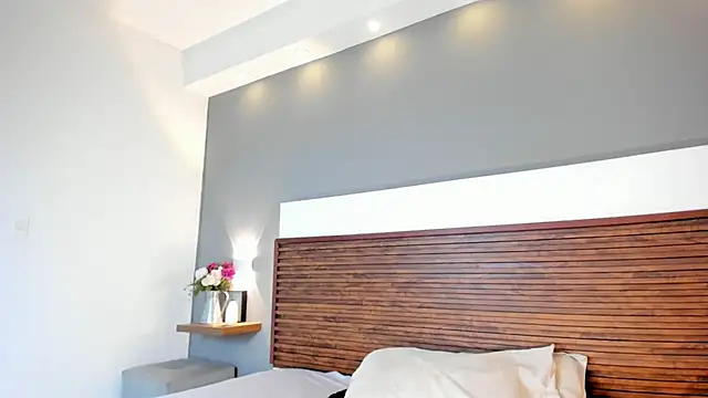 Snapshot of Adelehottman chatting on 12, 9, 2025 Adelehottman online show from 12, 9, 2025