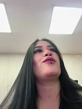 chica Hetfield online show from 23, 12, 2024