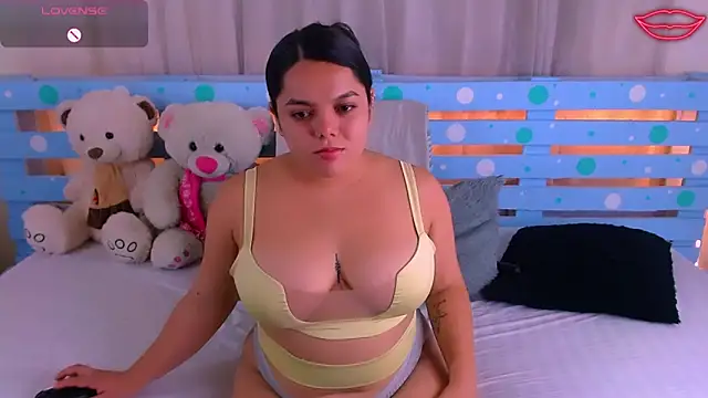 Snapshot of Sara-04 chatting on 19, 1, 2025 Sara-04 online show from 19, 1, 2025