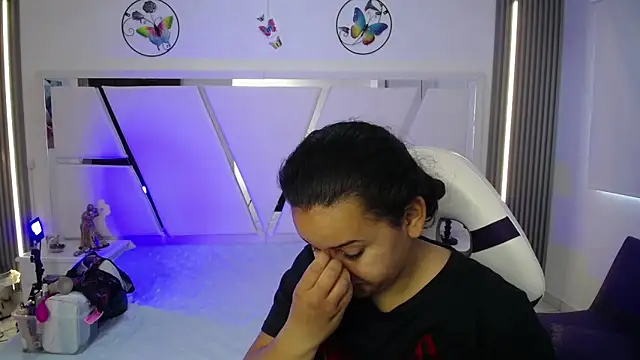  Miaaleon online show from 18, 10, 2025