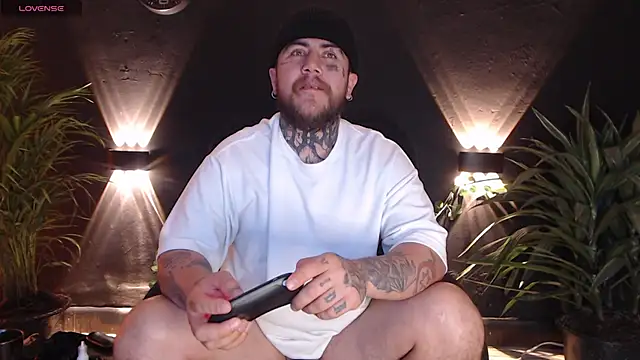 Snapshot of Ash_gusbig chatting on 9, 1, 2025 Ash gusbig online show from 9, 1, 2025