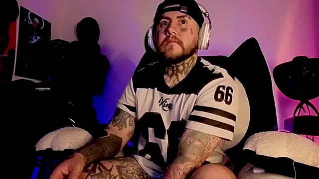 Ash gusbig online show from 16, 2, 2026