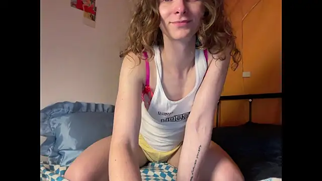 Snapshot of MikkyMoony chatting on 20, 9, 2025 MikkyMoony online show from 20, 9, 2025