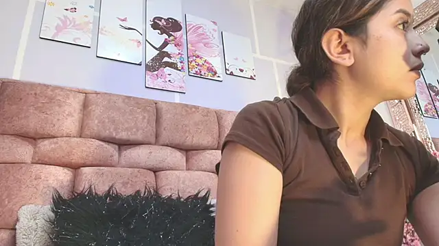 Snapshot of katecooper chatting on 17, 9, 2025 katecooper online show from 17, 9, 2025