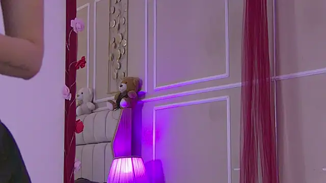 SerenaBennet online show from 31, 3, 2026