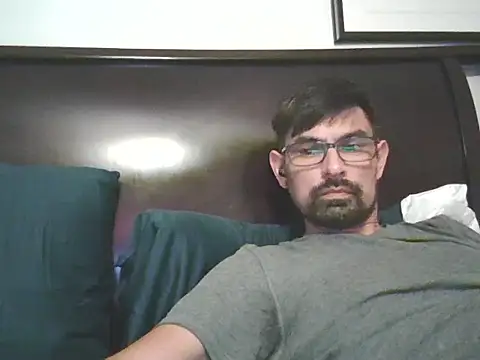 Snapshot of spence204011 chatting on 8, 11, 2025 spence204011 online show from 8, 11, 2025