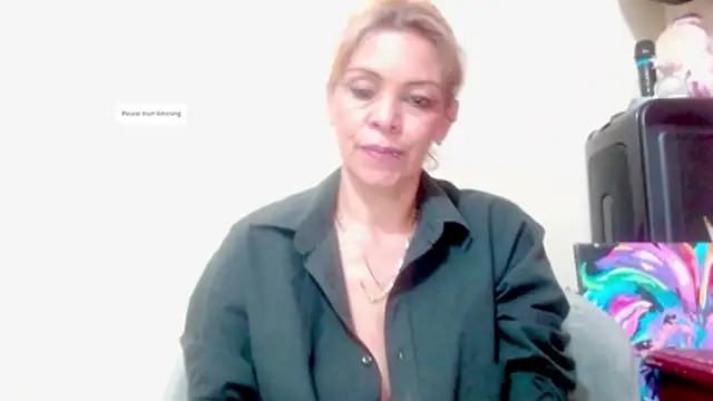 Snapshot of electra-mommy chatting on 8, 11, 2025 electra-mommy online show from 8, 11, 2025