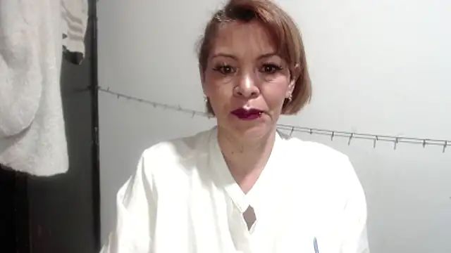 Snapshot of electra-mommy chatting on 20, 6, 2026 electra-mommy online show from 20, 6, 2026