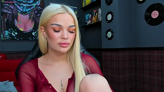 Snapshot of Angel_Sapphire_ chatting on 12, 3, 2025 Angel Sapphire online show from 12, 3, 2025