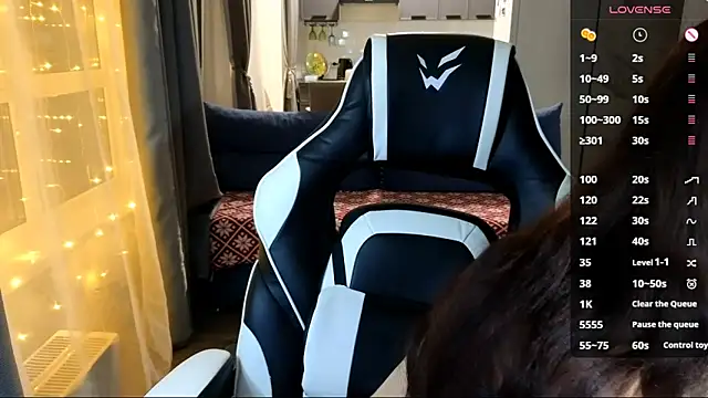 Mary   Moore online show from 13, 11, 2025