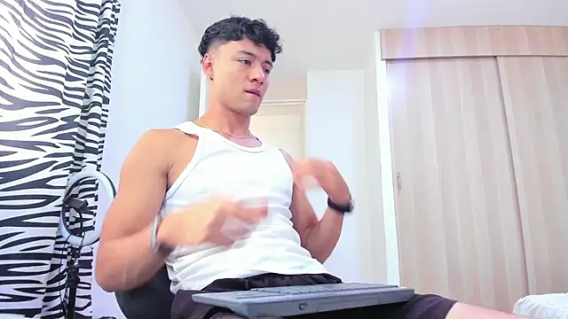 Sebastian-Dash online show from 8, 2, 2025