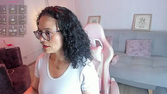 Aliciia cute1 online show from 4, 11, 2025