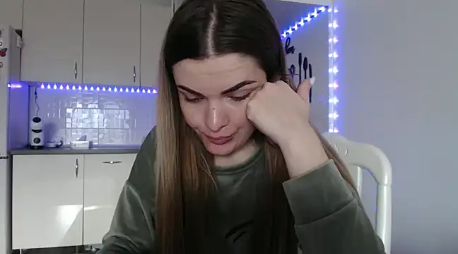  JustmeHere  online show from 3, 2, 2025