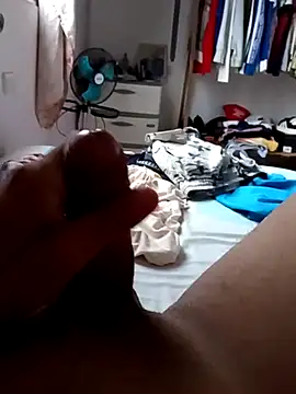 Snapshot of Ricardito97 chatting on 28, 11, 2025 Ricardito97 online show from 28, 11, 2025