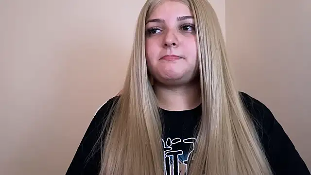 SweetPaige  online show from 2, 2, 2025