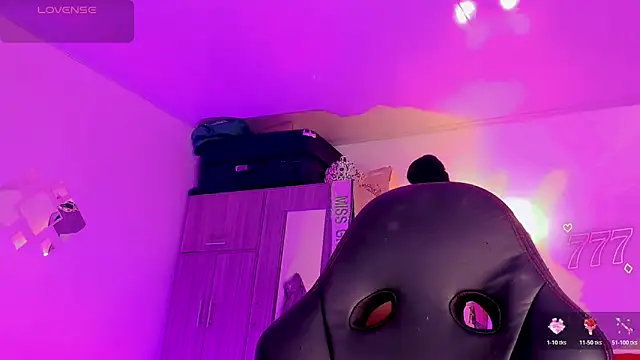 naomy  xx online show from 12, 6, 2026