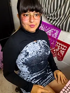 Snapshot of Derry_Cooper chatting on 5, 11, 2025 Derry Cooper online show from 5, 11, 2025