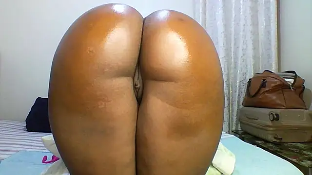 Petitiebooty online show from 8, 1, 2026