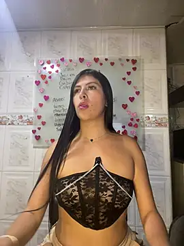 Snapshot of Alanna_atm_ chatting on 4, 1, 2025 Alanna atm  online show from 4, 1, 2025