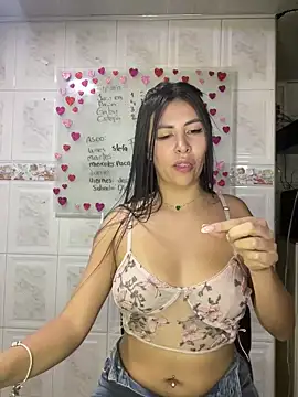 Snapshot of Alanna_atm_ chatting on 21, 1, 2025 Alanna atm  online show from 21, 1, 2025